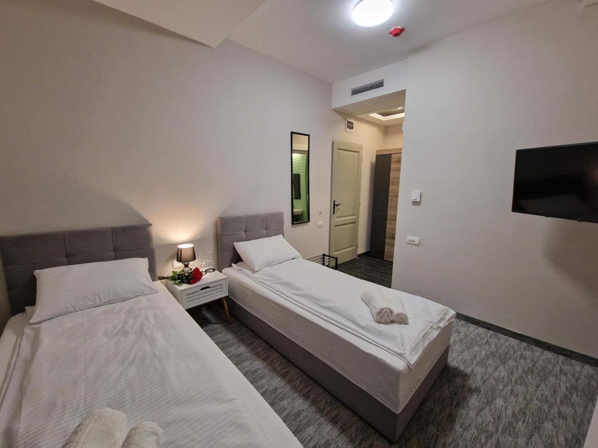 Art'S Luxury Boutique Hotel Oradea Exterior photo